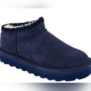 BearPaw Lana Crochet Navy Boots Sz 7.5 NWT